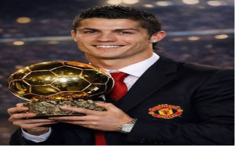 Năm 2008 đánh dấu lần đầu tiên Ronaldo được xướng tên ở lễ trao giải Ballon d'Or