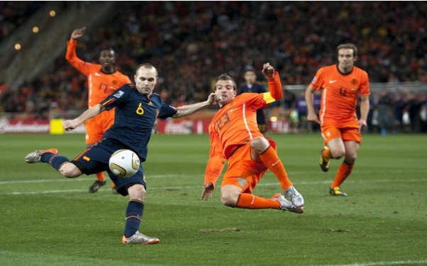 Iniesta ghi bàn quyết định trong trận chung kết World Cup 2010